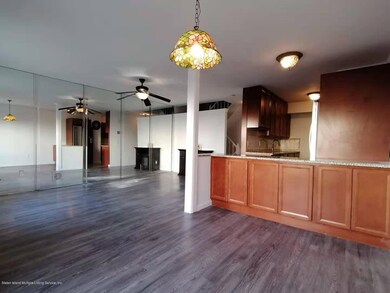 37A Country Dr N unit 7, Staten Island, NY 10314 - photo 3