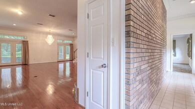 11939 River Estates Cr-17001