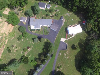 1177 East Ave, Waynesboro, PA 17268 - photo 2