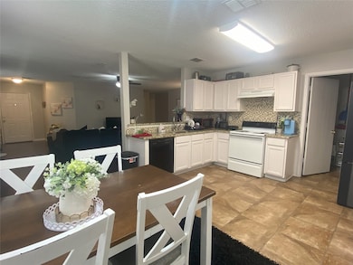 2224 Maple Dr, Little Elm, TX 75068 - photo 5