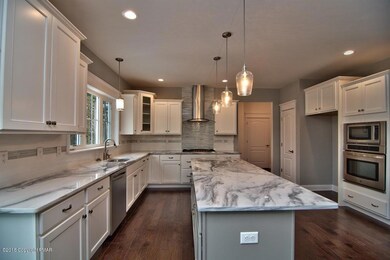 V7 Godfreys Gate, Stroudsburg, PA 18360 - photo 4