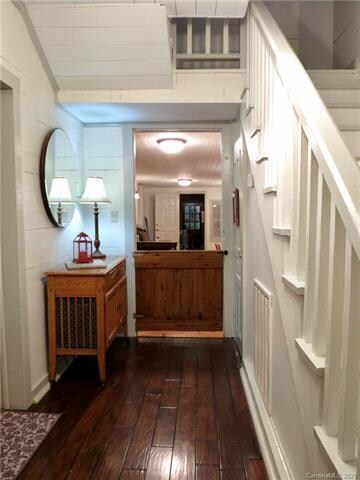 Entry way - beautiful floors!
