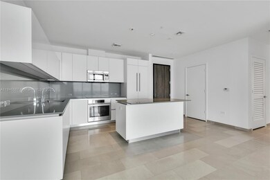 Reach Brickell City Centre unit 4110, Miami, FL 33131 - photo 3