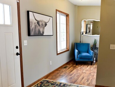 1615 34th St NE, Sauk Rapids, MN 56379 - photo 2