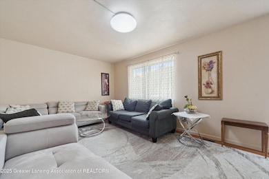 6029 Ellendale Dr, Lansing, MI 48911 - photo 2