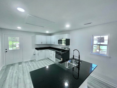 507 McLure St, Union, SC 29379 - photo 6