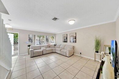 982 Summit Lake Dr, West Palm Beach, FL 33406 - photo 5