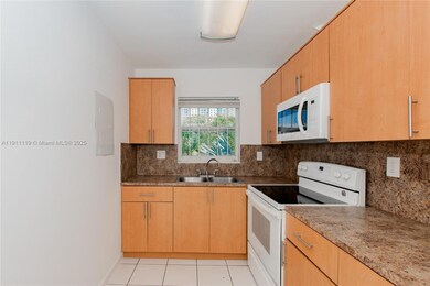 1060 NE 78th St unit 10, Miami, FL 33138 - photo 6
