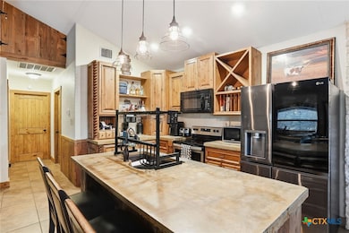 340 Rio Oak Rd, Lakehills, TX 78063 - photo 7