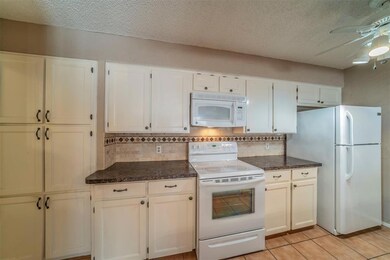 806 Shady Glen Ln, Bedford, TX 76021 - photo 6