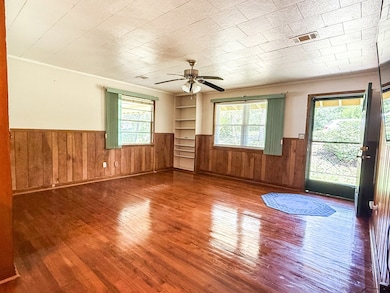 303 E Meridian St, Carrabelle, FL 32322 - photo 7