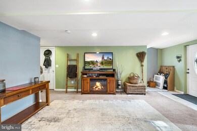 14 N Ridgeway Ave, Glenolden, PA 19036 - photo 5