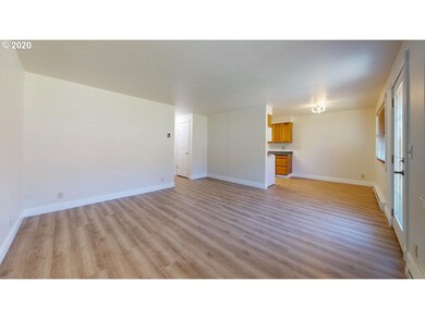 30324 Driftwood Dr, Gold Beach, OR 97444 - photo 5