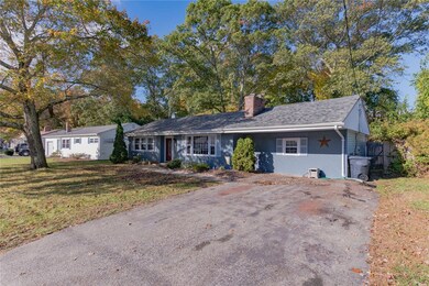 43 New Britain Dr, Warwick, RI 02889 - photo 3