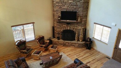 2-RI-Living Room