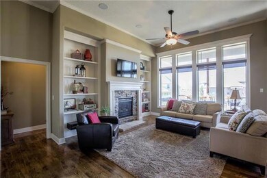 9706 Carbondale St, Lenexa, KS 66227 - photo 5