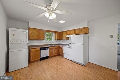 1402 Woodside Ave unit 2, Halethorpe, MD 21227 - photo 4
