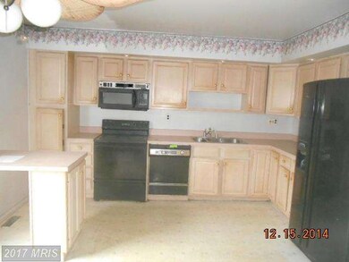 1553 Harford Square Dr, Edgewood, MD 21040 - photo 3