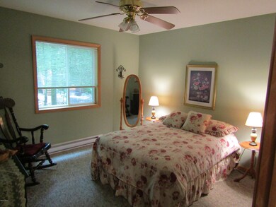 1092 Red Hawk Dr, Lake Ariel, PA 18436 - photo 5