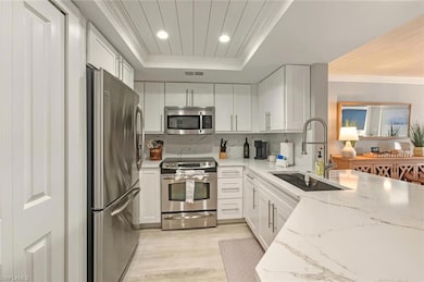 9103 Vanderbilt Dr unit 2, Naples, FL 34108 - photo 3