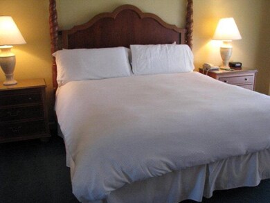 297 Moss Oak Cir unit 297, Saint Simons Island, GA 31522 - photo 4