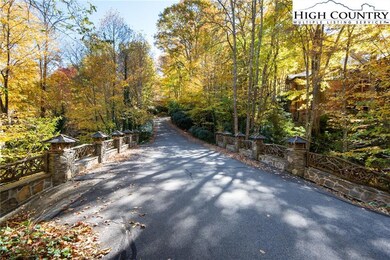 806 the Glens Blvd unit A, Banner Elk, NC 28604 - photo 5