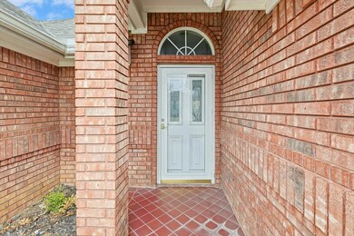 704 Highstar Ct, Hurst, TX 76054 - photo 2