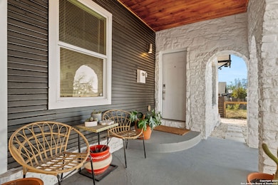 810 Dakota St, San Antonio, TX 78203 - photo 4