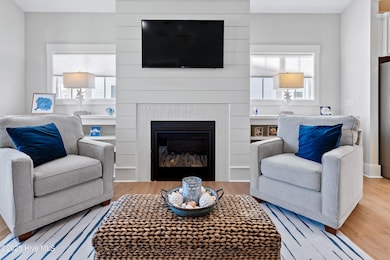 Fireplace-Built-ins