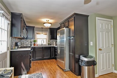 45 Booth Ave, Pawtucket, RI 02861 - photo 3