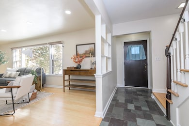 902 Lake Dr, South Milwaukee, WI 53172 - photo 3