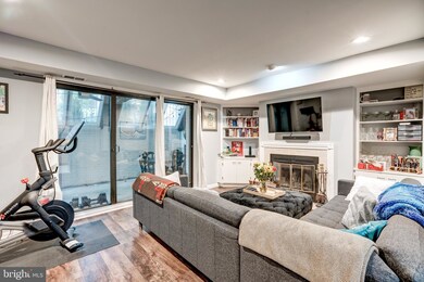 1124 25th St NW unit T5, Washington, DC 20037 - photo 6