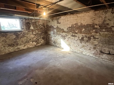 1030 W Berrien St, Galesburg, IL 61401 - photo 7