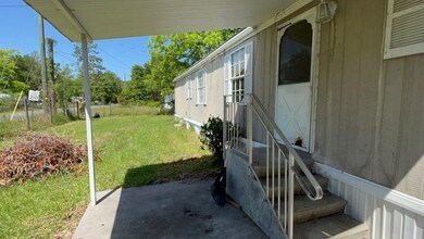 331 NE Howard St, Lake City, FL 32055 - photo 4