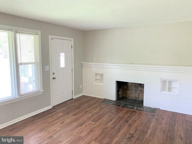 5712 85th Ave, New Carrollton, MD 20784 - photo 3