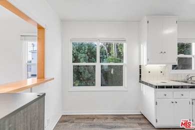 1352 Ocean Park Blvd unit F, Santa Monica, CA 90405 - photo 4