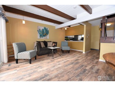Bright & Cheery Living Rm