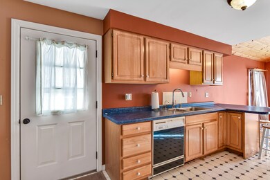 18 Franklin St, Waterville, ME 04901 - photo 6