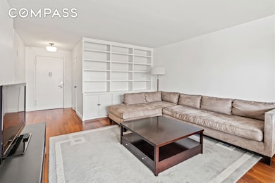 Gramercy Park Towers unit 11T, New York, NY 10003 - photo 5