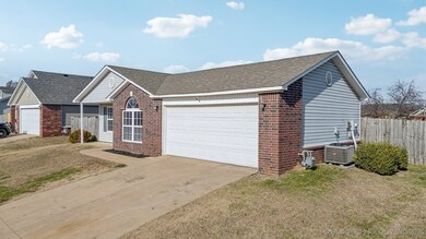 1110 W 24th St N, Claremore, OK 74017 - photo 2