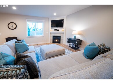 320 E Washington St, Carlton, OR 97111 - photo 7