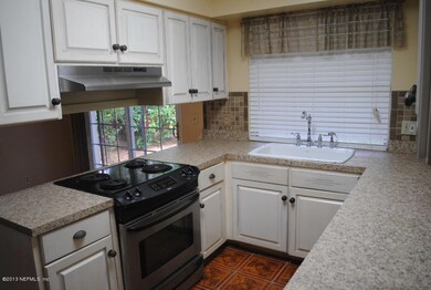 7836 Glen Echo Rd N, Jacksonville, FL 32211 - photo 4