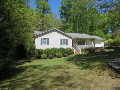 704 Skycrest Country Rd, Asheboro, NC 27205 - photo 2