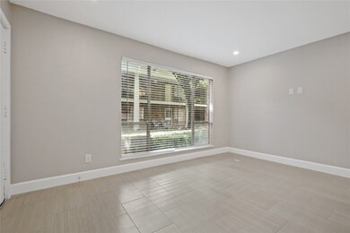 2201 Fountain View Dr unit 45, Houston, TX 77057 - photo 6