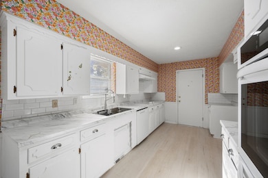 6925 Galemeadow Cir, Dallas, TX 75214 - photo 7