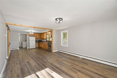 84 Hospital Rd, Riverside, RI 02915 - photo 5