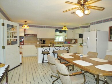 309 N Greenbriar Rd, Statesville, NC 28625 - photo 3