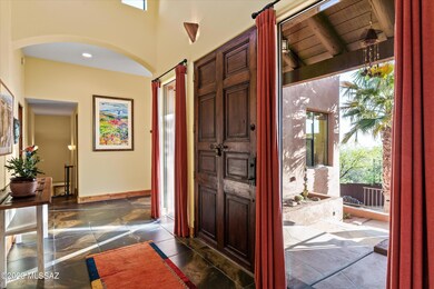 08-Entryway