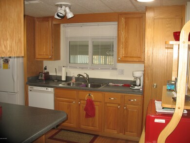 5382 Circle Z Kitchen (1)