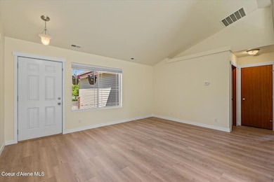 06-Living Room